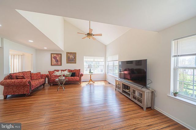 1907 MAYFLOWER DR, Quakertown, PA 18951