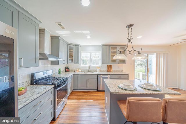 1907 MAYFLOWER DR, Quakertown, PA 18951