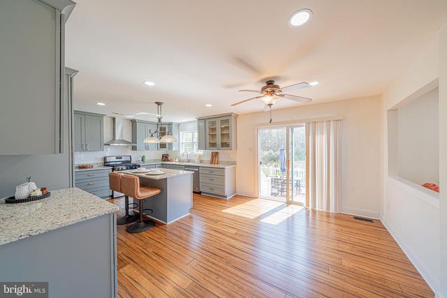 1907 MAYFLOWER DR, Quakertown, PA 18951