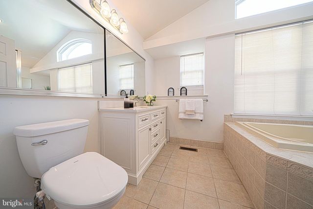 1907 MAYFLOWER DR, Quakertown, PA 18951