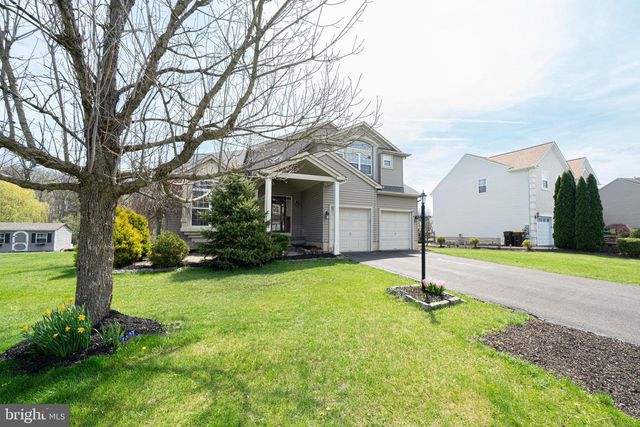 1907 MAYFLOWER DR, Quakertown, PA 18951