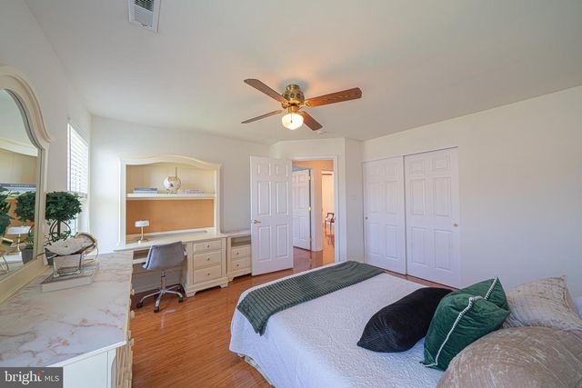 1907 MAYFLOWER DR, Quakertown, PA 18951