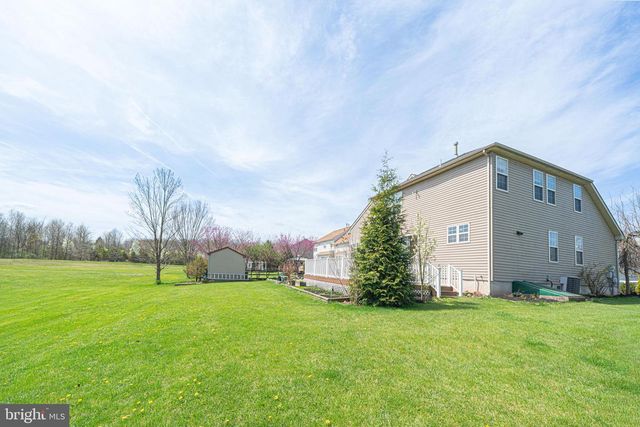 1907 MAYFLOWER DR, Quakertown, PA 18951