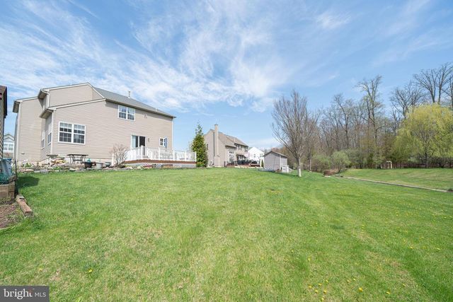 1907 MAYFLOWER DR, Quakertown, PA 18951