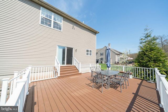 1907 MAYFLOWER DR, Quakertown, PA 18951