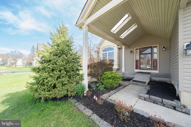 1907 MAYFLOWER DR, Quakertown, PA 18951