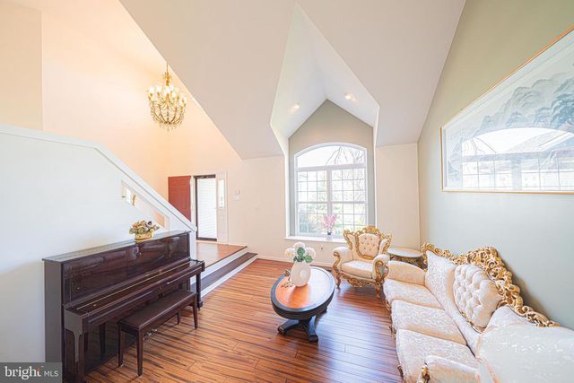 1907 MAYFLOWER DR, Quakertown, PA 18951