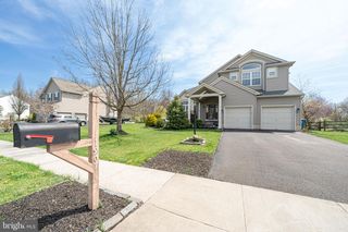 1907 MAYFLOWER DR, Quakertown, PA 18951