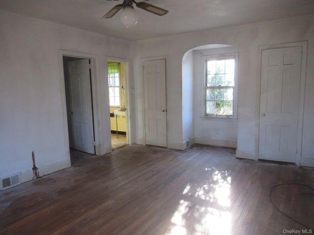 2929 State Route 52, Pine Bush, NY 12566