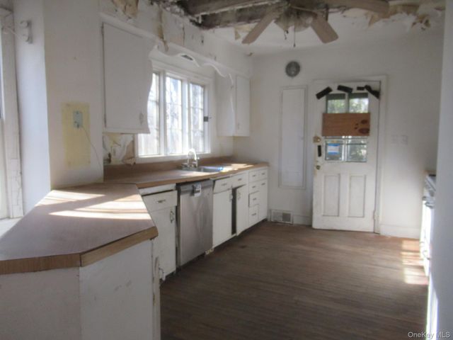 2929 State Route 52, Pine Bush, NY 12566