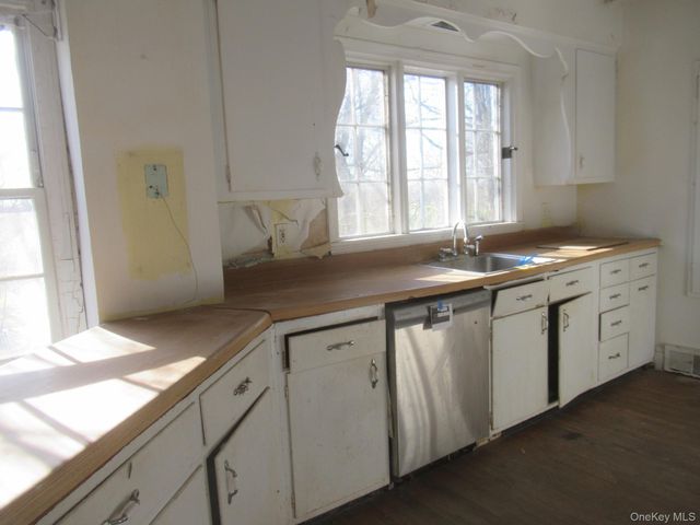 2929 State Route 52, Pine Bush, NY 12566