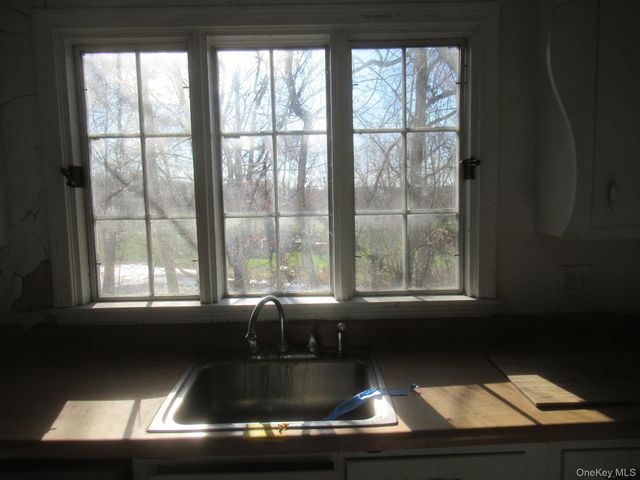 2929 State Route 52, Pine Bush, NY 12566