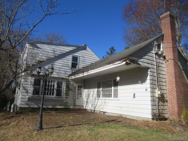2929 State Route 52, Pine Bush, NY 12566