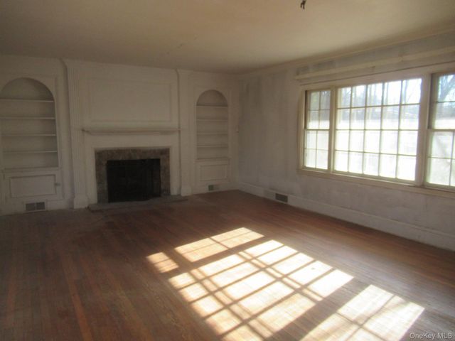 2929 State Route 52, Pine Bush, NY 12566