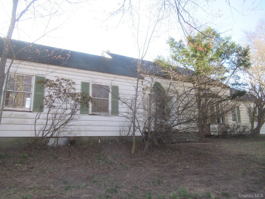 2929 State Route 52, Pine Bush, NY 12566