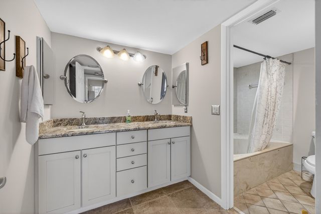 3500 Twin Lakes Terrace 202, Fort Pierce, FL 34951