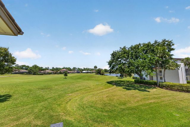 3500 Twin Lakes Terrace 202, Fort Pierce, FL 34951