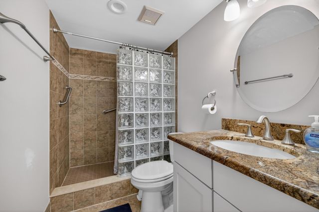 3500 Twin Lakes Terrace 202, Fort Pierce, FL 34951