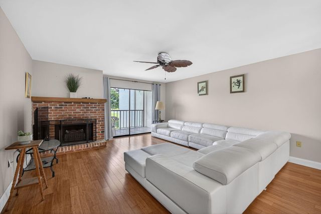 3500 Twin Lakes Terrace 202, Fort Pierce, FL 34951