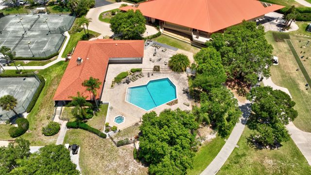 3500 Twin Lakes Terrace 202, Fort Pierce, FL 34951