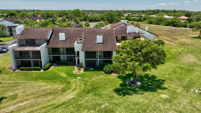 3500 Twin Lakes Terrace 202, Fort Pierce, FL 34951