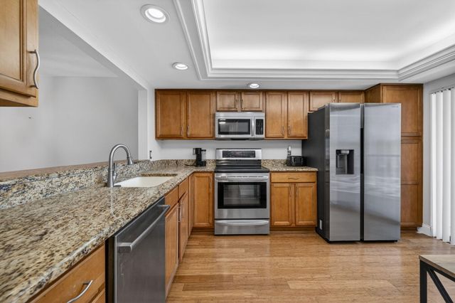 3500 Twin Lakes Terrace 202, Fort Pierce, FL 34951