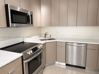 2420 SE 17th Cswy 207C, Fort Lauderdale, FL 33316