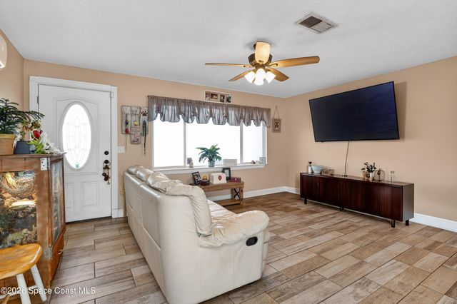 925 Lois Lane, Titusville, FL 32780