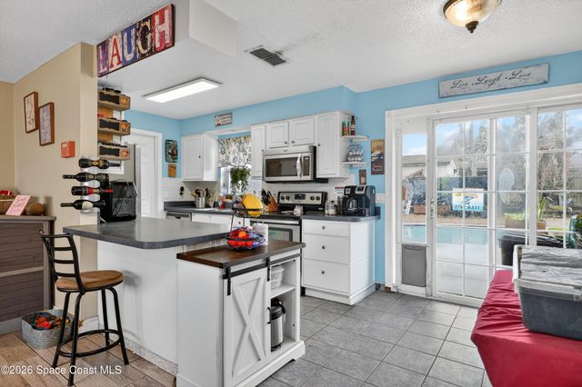 925 Lois Lane, Titusville, FL 32780