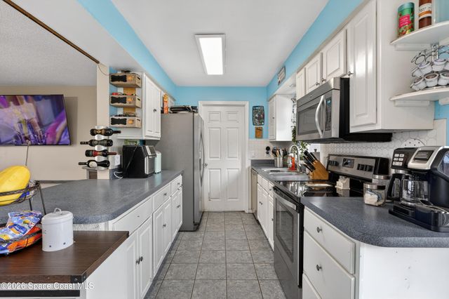 925 Lois Lane, Titusville, FL 32780