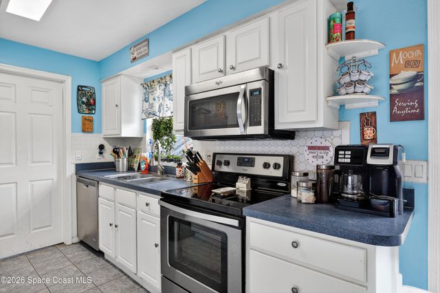 925 Lois Lane, Titusville, FL 32780