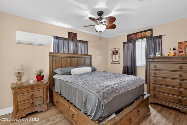 925 Lois Lane, Titusville, FL 32780