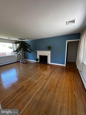 415 AIGBURTH RD, Towson, MD 21286