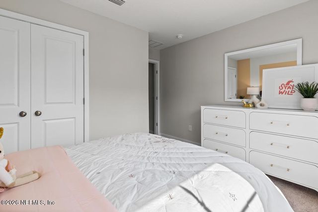 210 BRAZIL NUT Circle, Jacksonville, FL 32218