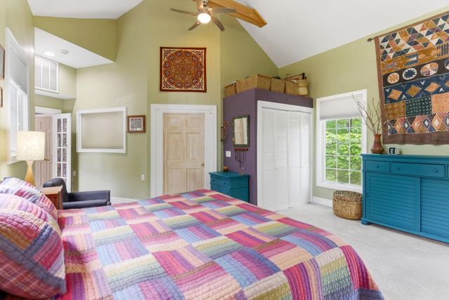500 LARGENT HEIGHTS LN, Great Cacapon, WV 25422