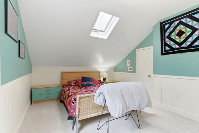 500 LARGENT HEIGHTS LN, Great Cacapon, WV 25422
