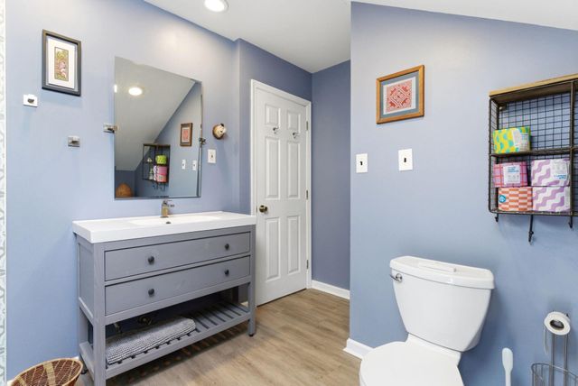 500 LARGENT HEIGHTS LN, Great Cacapon, WV 25422