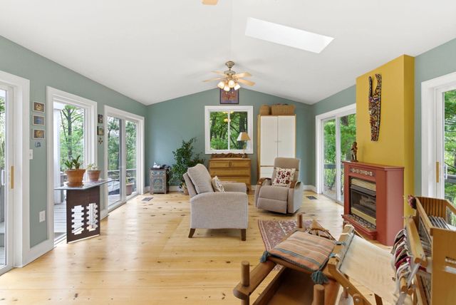 500 LARGENT HEIGHTS LN, Great Cacapon, WV 25422