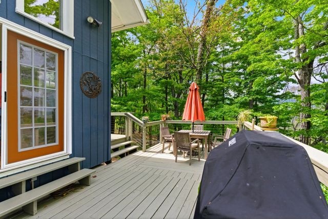 500 LARGENT HEIGHTS LN, Great Cacapon, WV 25422