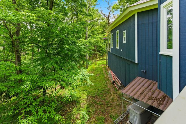 500 LARGENT HEIGHTS LN, Great Cacapon, WV 25422