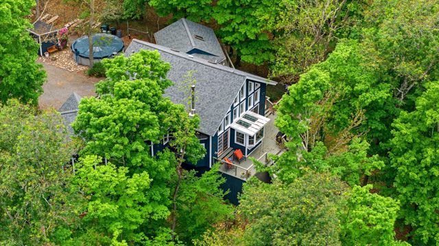 500 LARGENT HEIGHTS LN, Great Cacapon, WV 25422