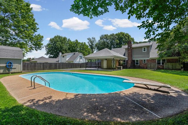 461 DOVE VALLEY DR, Collierville, TN 38017
