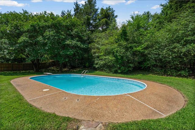 461 DOVE VALLEY DR, Collierville, TN 38017