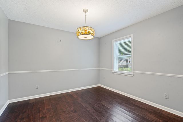 461 DOVE VALLEY DR, Collierville, TN 38017