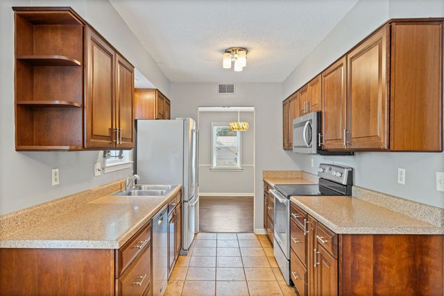 461 DOVE VALLEY DR, Collierville, TN 38017