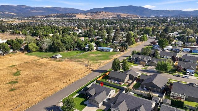 19028 E Mountain View Ave, Spokane Valley, WA 99027