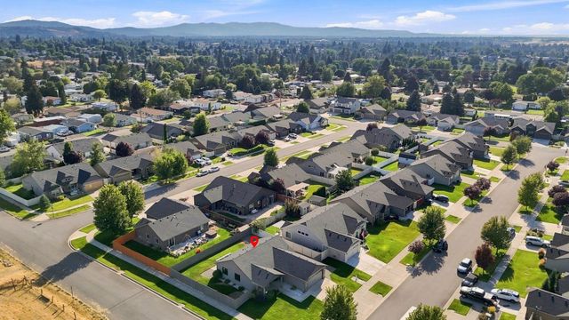 19028 E Mountain View Ave, Spokane Valley, WA 99027