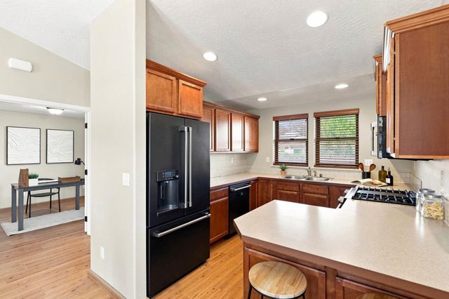 19028 E Mountain View Ave, Spokane Valley, WA 99027