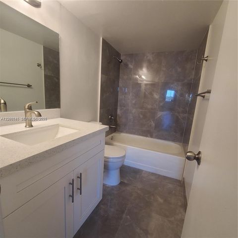 929 Hamilton Drive 929F, Homestead, FL 33034