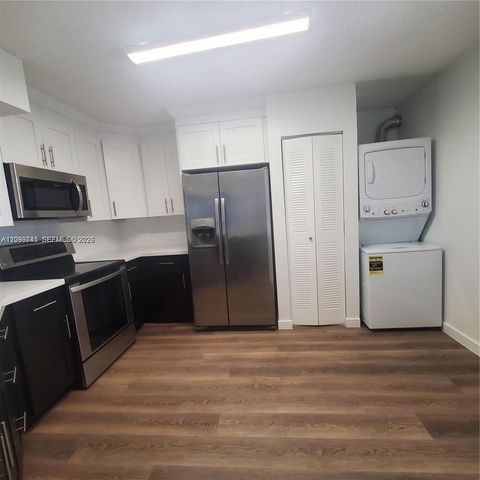 929 Hamilton Drive 929F, Homestead, FL 33034